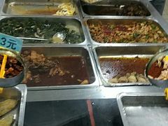 自助取餐区-浙江同济科技职业学院餐厅