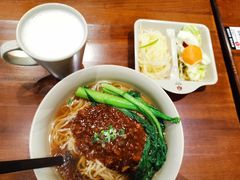 -李先生牛肉面大王(济南火车站候车室店)