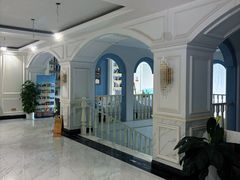 -芭黎人江景轻奢酒店(告庄西双景星光夜市店)