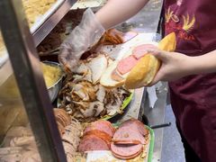 -Bánh Mì Huynh Hoa