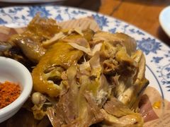 -头上红煨盐鸡·非遗院子餐厅