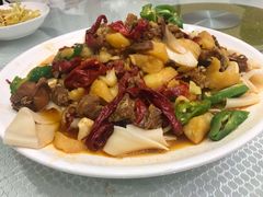76号大盘鸡-巴扎美食·新疆菜·西域歌舞表演餐厅(新疆大厦店)