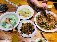 -老滇山寨•云南特色菜•地方菜•民族风情歌舞表演(金碧店)