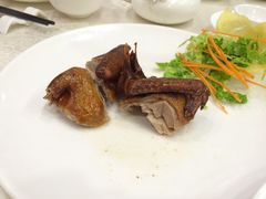 红烧乳鸽-金成潮菜博物馆(海珠湿地店)