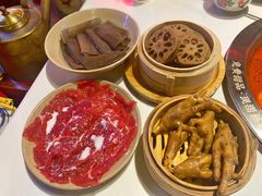 摸奶牛肉-卤校长重庆火锅(国兴店)