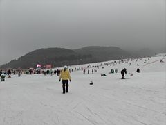 -济南卧虎山滑雪场