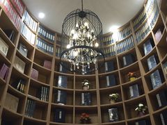 -新华书店(印象城店)
