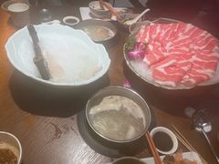 -泓炙颐凤鲜海鲜火锅料理(桐乡店)