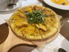 手工现烤意大利青酱鸡肉披萨-花十悦·鲜花咖啡餐厅(振业城一期店)