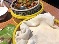 黑三剁配薄饼-雀舞云南菜(乐客城店)