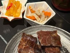 -山川小町·极番烧肉(新地假日广场店)