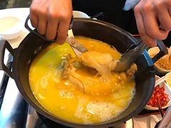 -鲜入围煮花胶鸡海鲜火锅