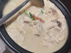 台州豆腐煲-鸽子侯·家宴·平价海鲜(绿地店)