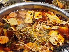 -肖肖酸萝卜鱼火锅(总店)