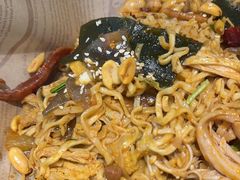 -红渡小香·牛肉麻辣香锅(车站南路店)