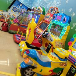 -莫莉幻想儿童乐园(三河燕郊永旺店)