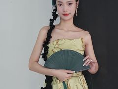 -金夫人化妆摄影职业培训学校