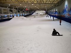 -乔波室内滑雪场