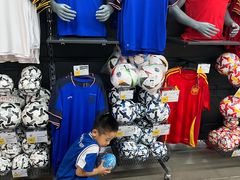 -迪卡侬(西三旗店)