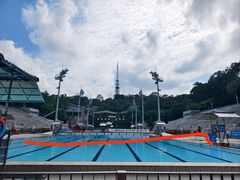 -越秀山游泳场