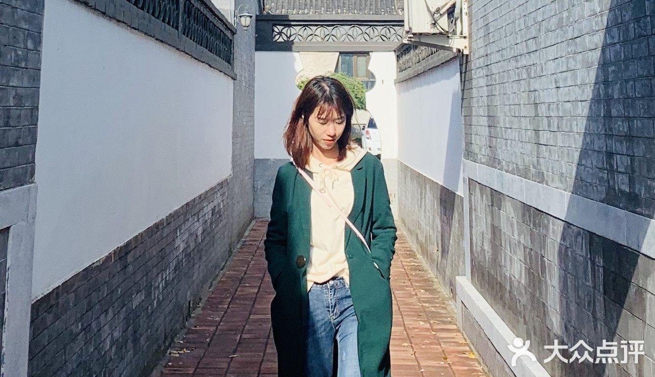 坐火车到杨村站or武清站，再打个车就到了