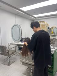 -首脑美发沙龙