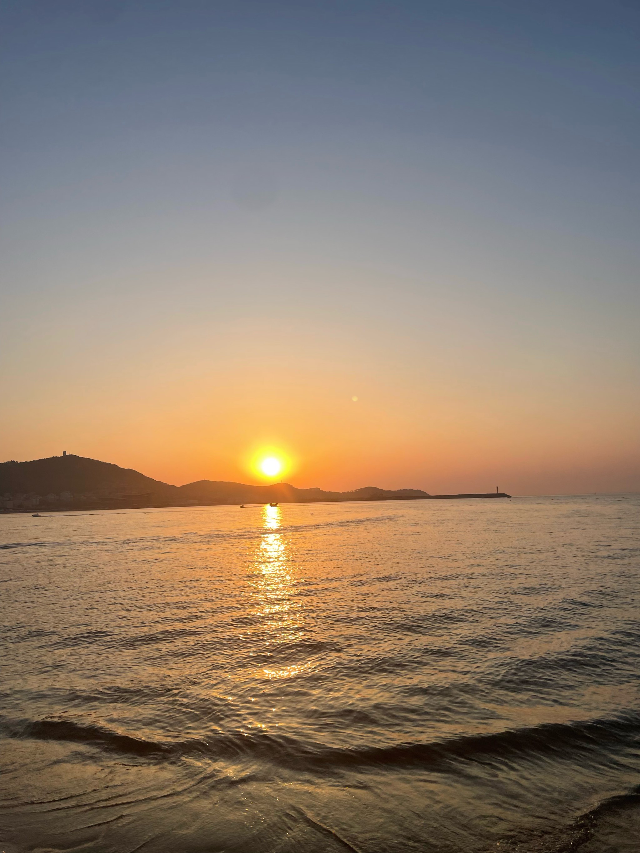 大海日落,温柔了岁月