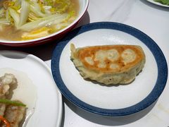 韭菜盒子-东方饺子王(新奥购物中心店)