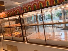 面包甜点陈列柜-奈雪的茶(东原悦荟店)