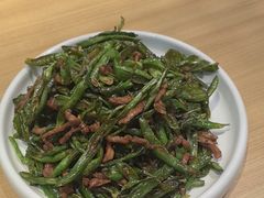 鲜豆角肉丝-春饼先生·北京烤鸭(甘井子万达店)