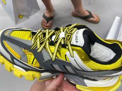 -BALENCIAGA(比斯特苏州购物村店)