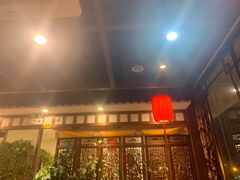 门面-亿诣蝎府炸酱面羊蝎子火锅(酷车小镇店)