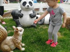 -百里峡七彩艺术小镇