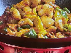 -聚鑫朋酸菜肥肠(文艺路口店)