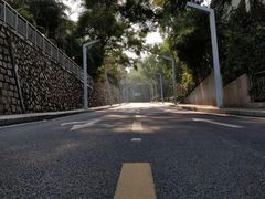 -彳亍咖啡·这里(水湾路店)