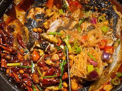 -鸣记脆皮烤鱼·海鲜烤鱼(三八广场店)