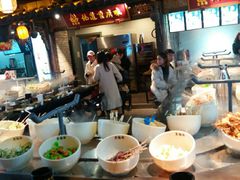 -八一路好吃街(雨田商务大厦店)