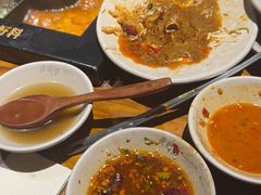 -老牌坊云南鱼豆花火锅(爱建店)