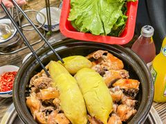-东川炭炉鸡煲·榴莲瓦煲鸡(广州首店)