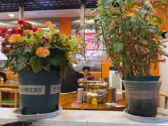 -哈尔滨小酒馆·鲜肉现穿自助烧烤(康新花园店)