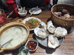 -蚝堡海鲜·威海菜·海肠捞饭·烧烤·亚洲吃蚝公司(幸福门店)