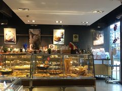 面包甜点陈列柜-巴黎贝甜(五月花广场店)