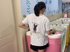 -哲学苑亲子园·早教婴儿托育·婴儿游泳(颐龙湾店)