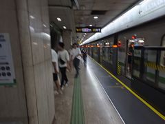 -南京西路(地铁站)