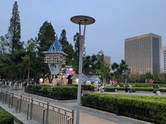 -泉城广场
