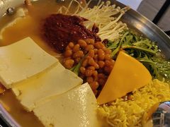 部队火锅-富乐满韩国正宗炸鸡韩国料理(虹泉路店)