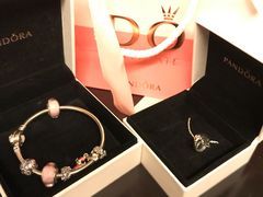 -Tiffany & Co.蒂芙尼
(广州太古汇店)