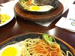 -皇品世家牛排(七一路店)