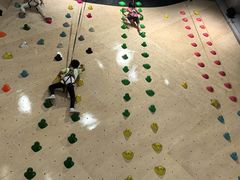-ROCKPLUS攀岩馆(环宇城店)