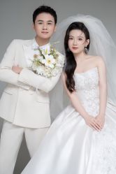 -雪中彩影婚纱摄影·微光艺术中心